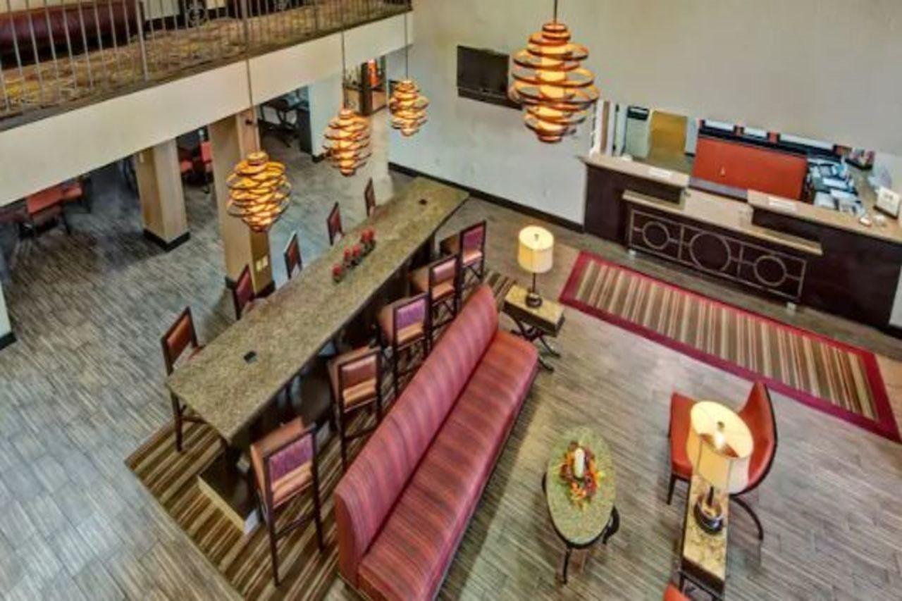 Hampton Inn By Hilton Clarksville Buitenkant foto