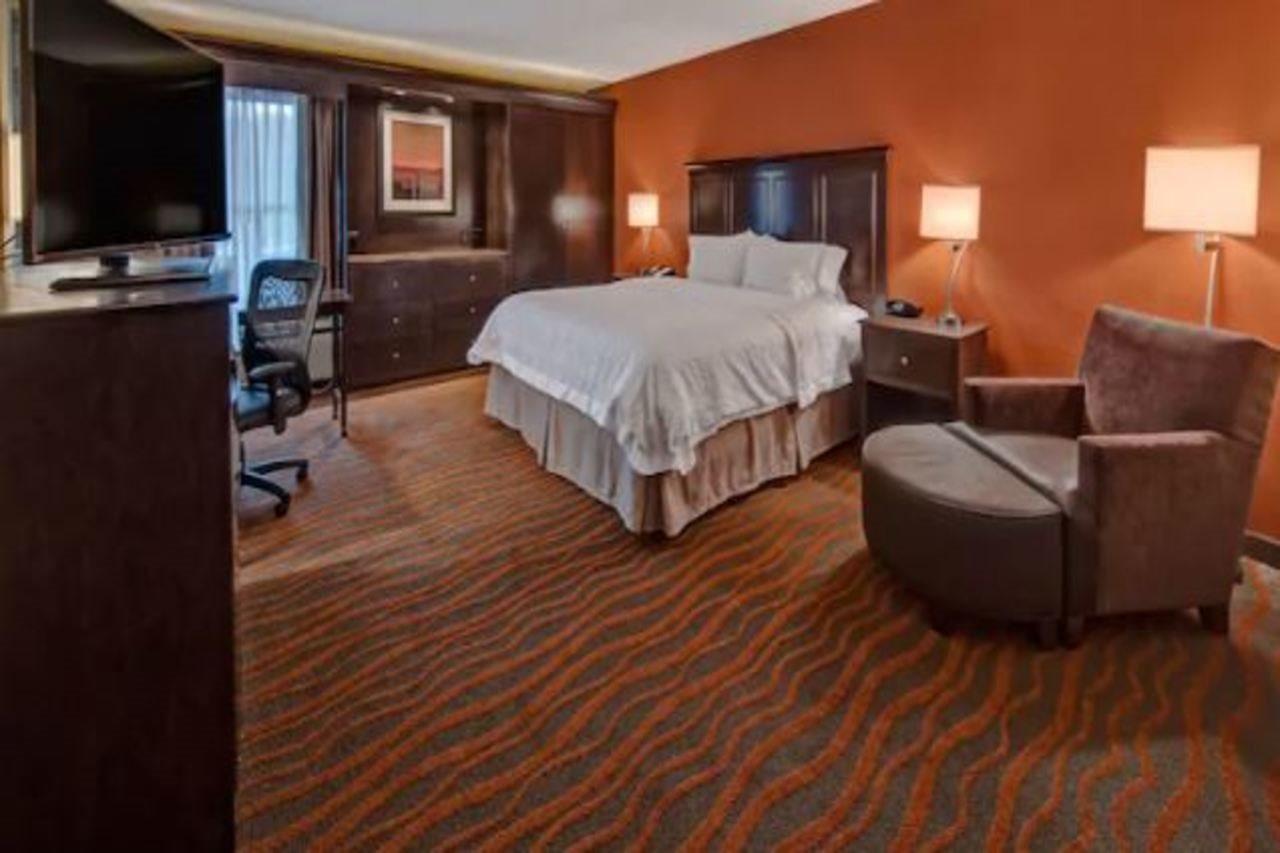 Hampton Inn By Hilton Clarksville Buitenkant foto