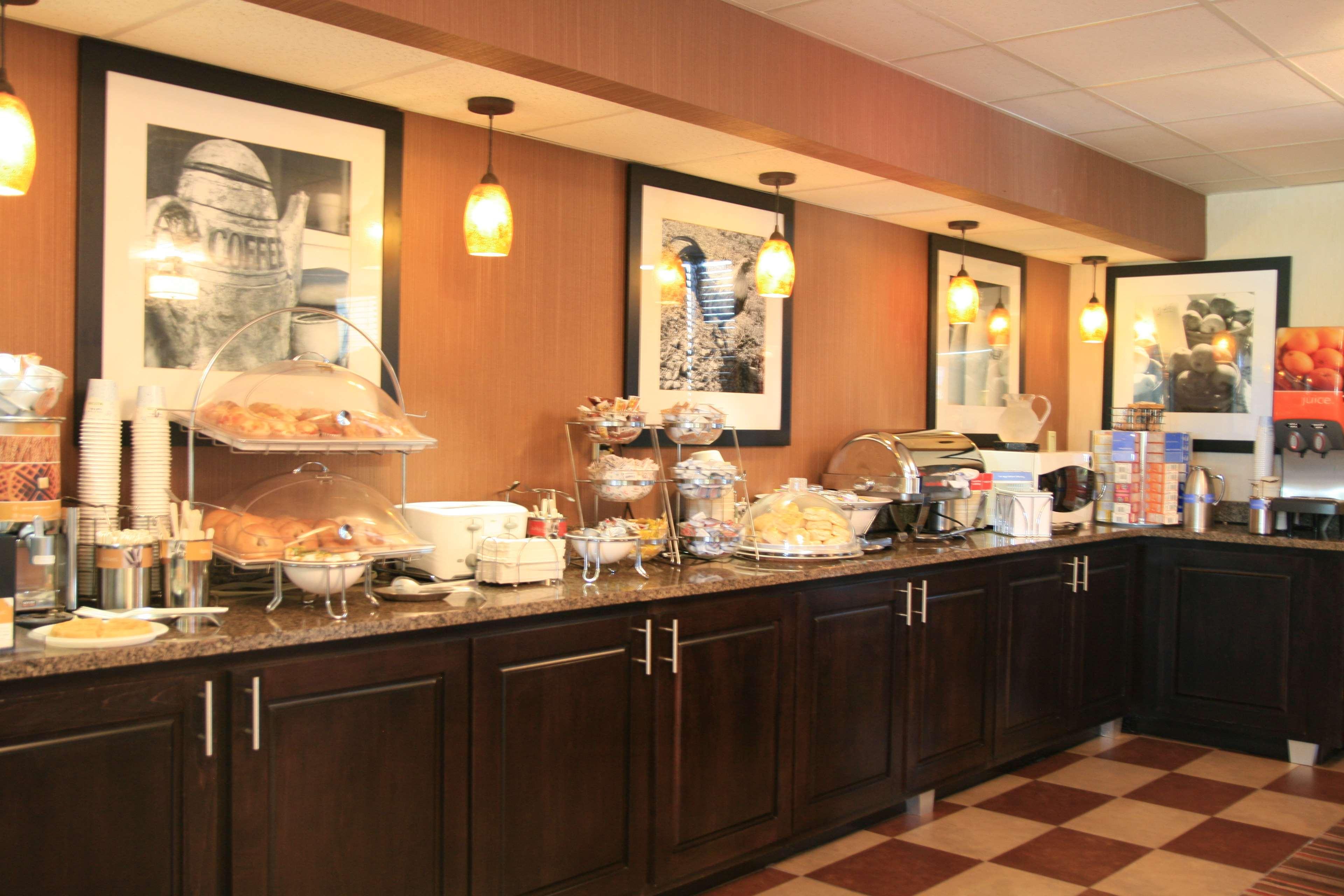 Hampton Inn By Hilton Clarksville Buitenkant foto