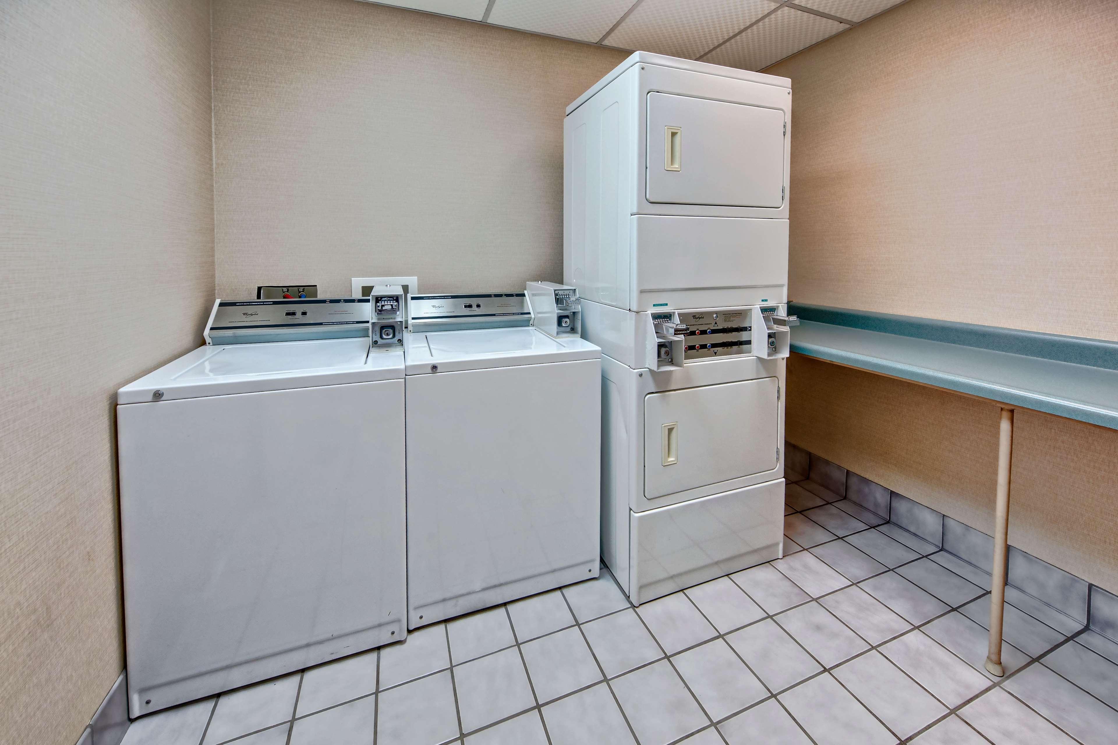 Hampton Inn By Hilton Clarksville Buitenkant foto