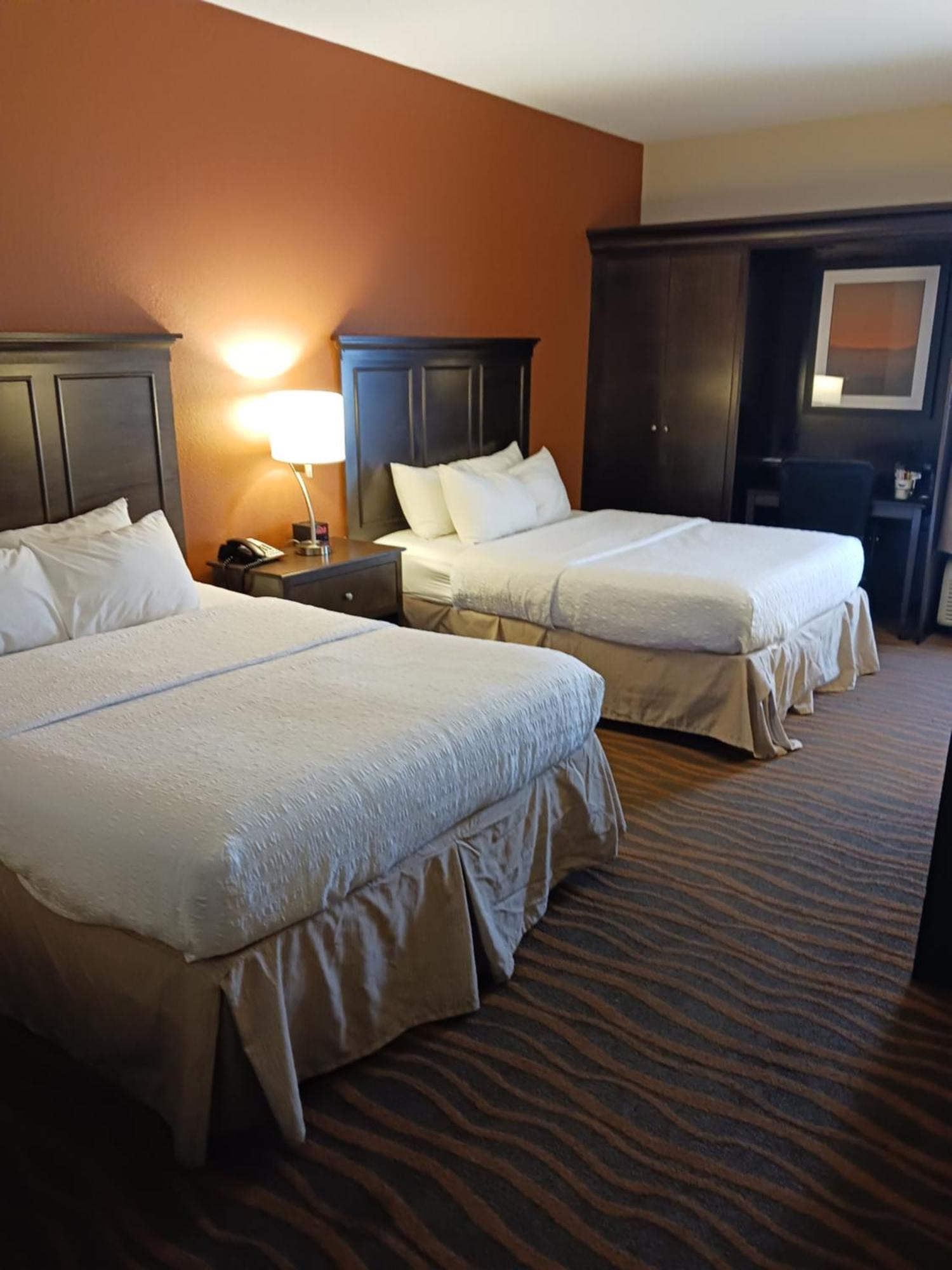 Hampton Inn By Hilton Clarksville Buitenkant foto